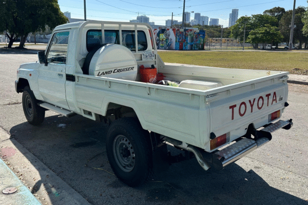 Toyota Land Cruiser Pickup