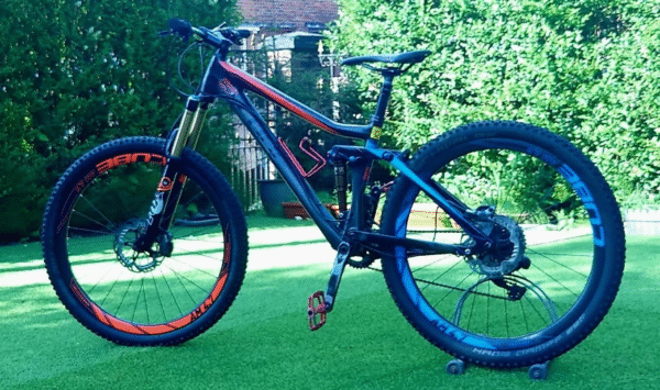 Cube Stereo 140 Super HPC SLT 650b Carbon Medium Bike